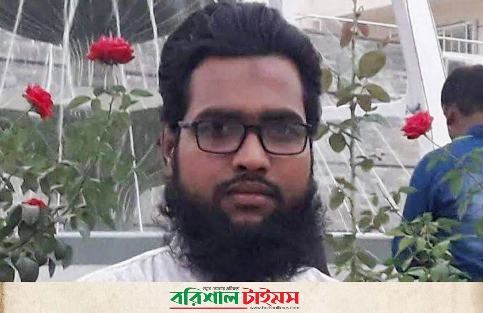 পরকীয়া প্রেমিকাসহ স্ত্রীর হাতে ধরা জামায়াত নেতা! হারালেন রাজনৈতিক পরিচয়
